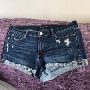 Abercrombie and Fitch short shorts! Size 29